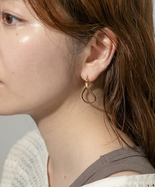 SMELLY / スメリー ピアス・イヤリング | ネジリフープピアス | 詳細12