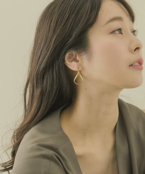 SMELLY / スメリー ピアス・イヤリング | ネジリフープピアス | 詳細3