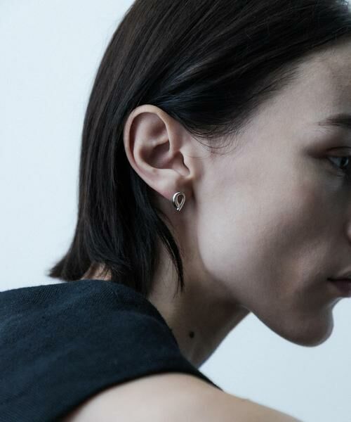 SMELLY / スメリー ピアス・イヤリング | SMELLY so’　asymmetric solid pierce | 詳細2