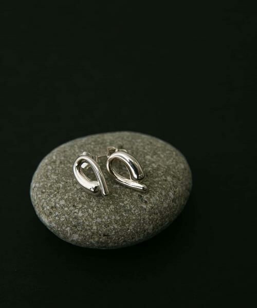 SMELLY / スメリー ピアス・イヤリング | SMELLY so’　asymmetric solid pierce | 詳細6