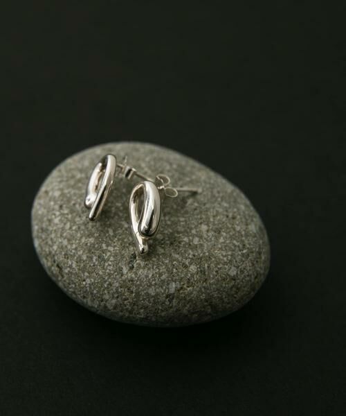 SMELLY / スメリー ピアス・イヤリング | SMELLY so’　asymmetric solid pierce | 詳細7