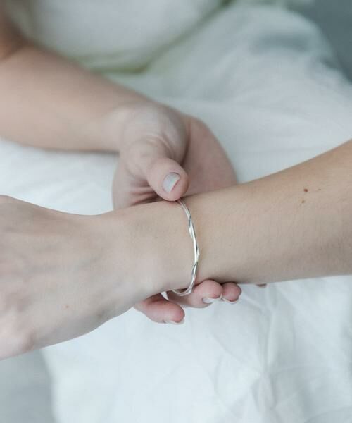 SMELLY / スメリー ブレスレット・バングル | SMELLY so’　twist chain bangle | 詳細3