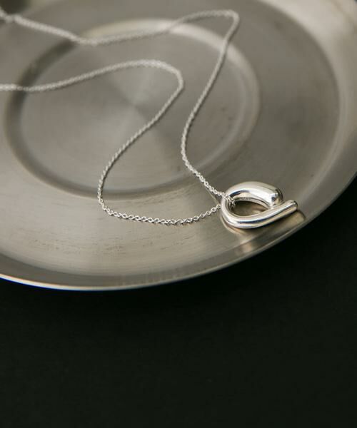 SMELLY / スメリー ネックレス・ペンダント・チョーカー | SMELLY so’　asymmetric solid necklace | 詳細1