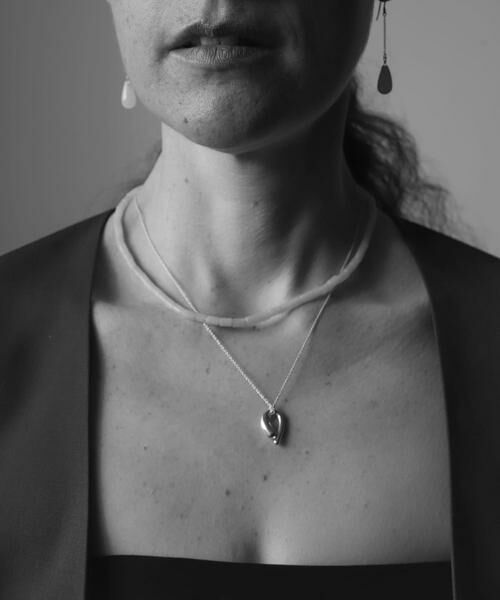 SMELLY / スメリー ネックレス・ペンダント・チョーカー | SMELLY so’　asymmetric solid necklace | 詳細3