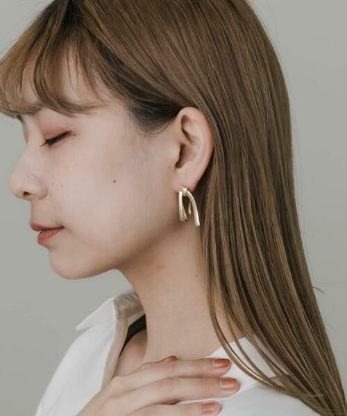 SMELLY / スメリー ピアス・イヤリング | ニュアンスメタルリボンモチーフピアス | 詳細4