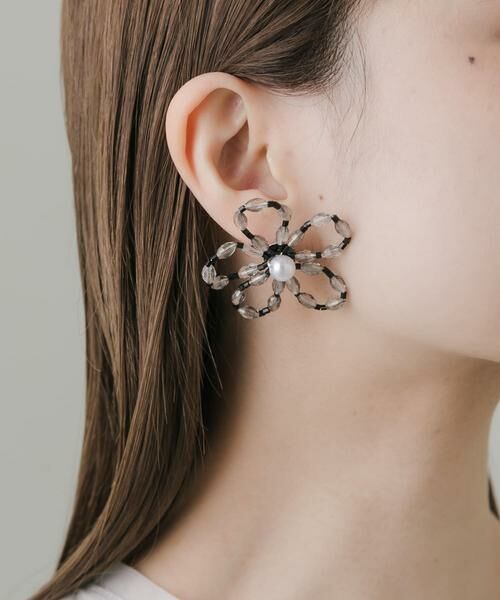 SMELLY / スメリー ピアス・イヤリング | フラワービーズピアス | 詳細4