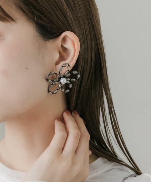 SMELLY / スメリー ピアス・イヤリング | フラワービーズピアス | 詳細5
