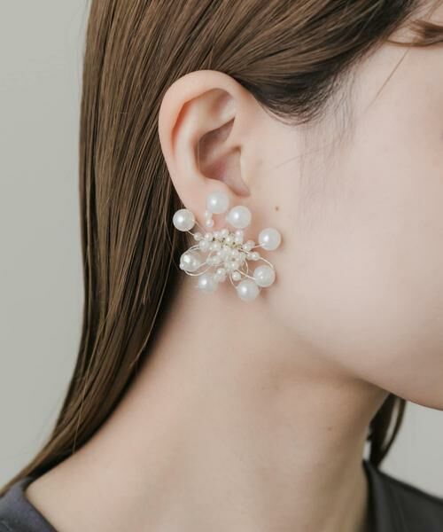 SMELLY / スメリー ピアス・イヤリング | フラワーモチーフパールシャワーピアス | 詳細1