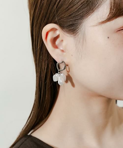 SMELLY / スメリー ピアス・イヤリング | パールスウェイピアス | 詳細1