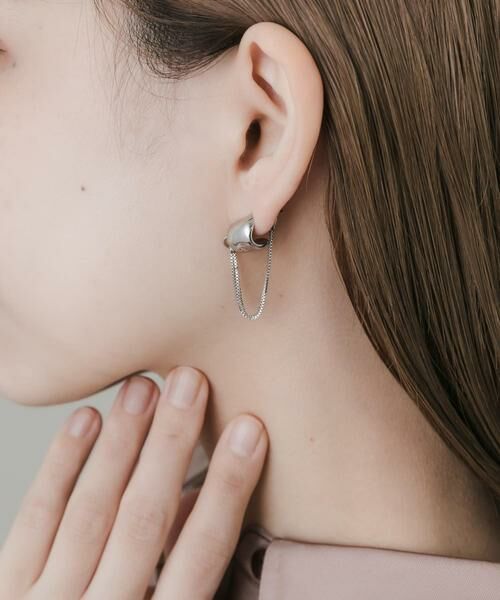 SMELLY / スメリー ピアス・イヤリング | ニュアンスメタルモチーフチェーンピアス | 詳細1