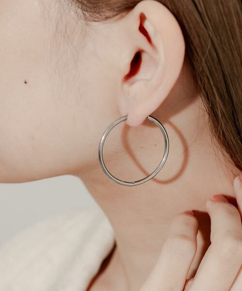 SMELLY / スメリー ピアス・イヤリング | ステンレスフープピアス30mm | 詳細2