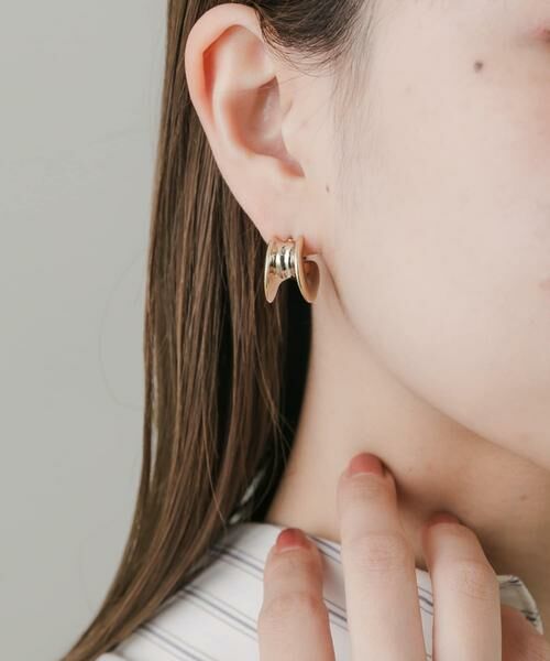 SMELLY / スメリー ピアス・イヤリング | ニュアンスカーブワイドピアス | 詳細3