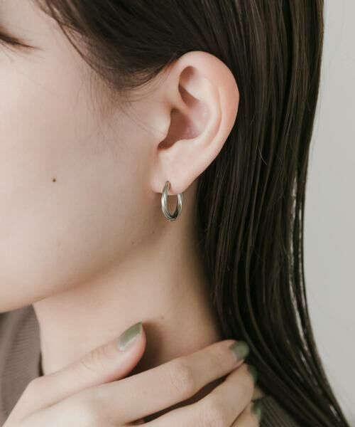 SMELLY / スメリー ピアス・イヤリング | ステンレスツイストフープピアス | 詳細6