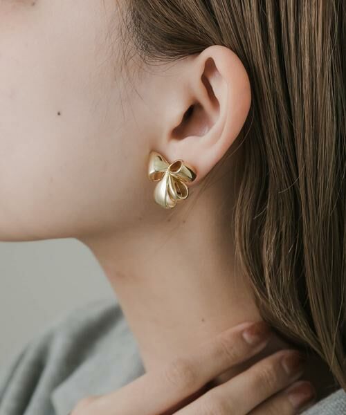 SMELLY / スメリー ピアス・イヤリング | ニュアンスリボンモチーフイヤリング | 詳細4