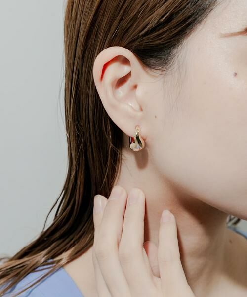 SMELLY / スメリー ピアス・イヤリング | ウェーブプックリイヤリング | 詳細2