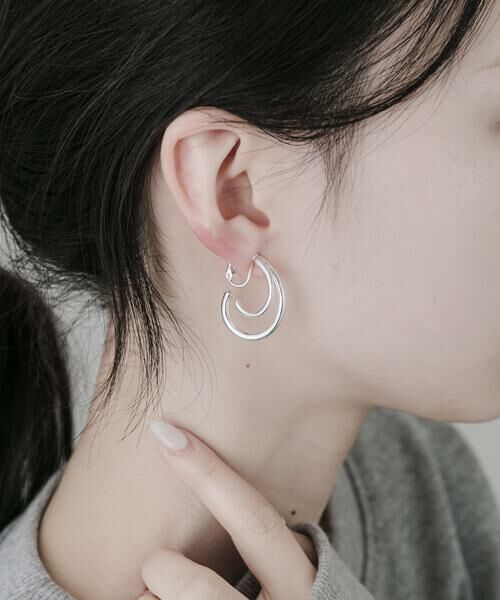 SMELLY / スメリー ピアス・イヤリング | メタルラインダブルフープイヤリング | 詳細1