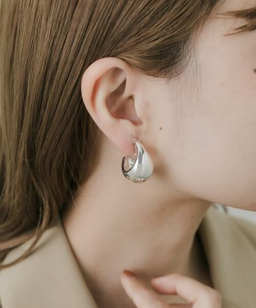 SMELLY / スメリー ピアス・イヤリング | メタルドロップフープイヤリング | 詳細2