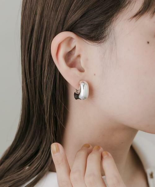 SMELLY / スメリー ピアス・イヤリング | ニュアンスカーブプックリイヤリング | 詳細2