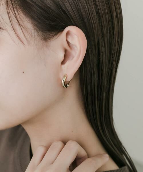 SMELLY / スメリー ピアス・イヤリング | メタルシンプルカーブイヤリング | 詳細4