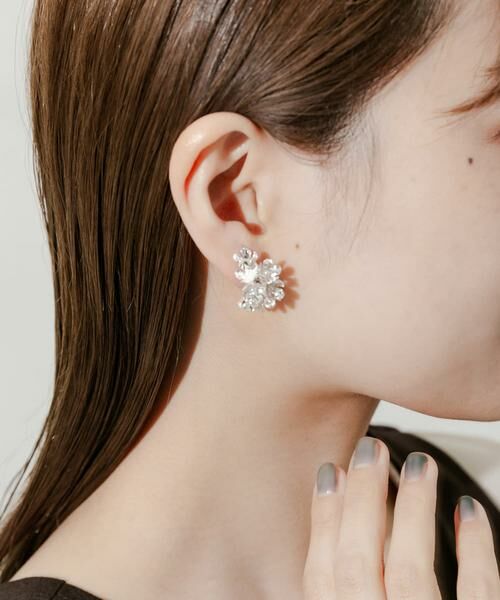 SMELLY / スメリー ピアス・イヤリング | メタルフラワーイヤリング | 詳細1