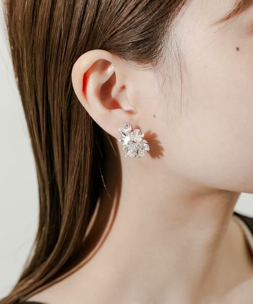 SMELLY / スメリー ピアス・イヤリング | メタルフラワーイヤリング | 詳細2