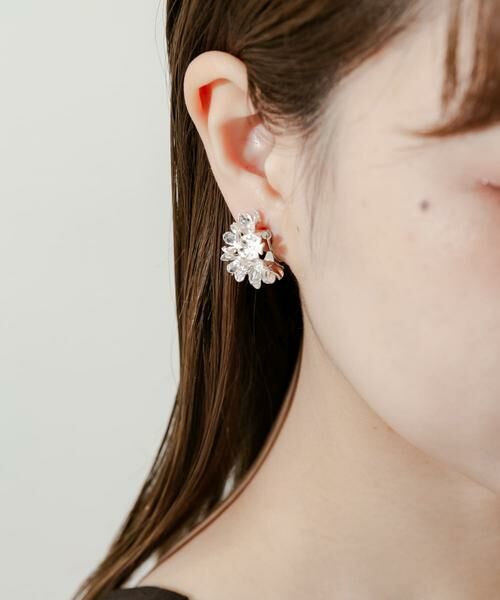 SMELLY / スメリー ピアス・イヤリング | メタルフラワーイヤリング | 詳細3