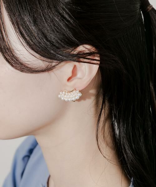 SMELLY / スメリー ピアス・イヤリング | グラデーションパールカーブイヤリング | 詳細2