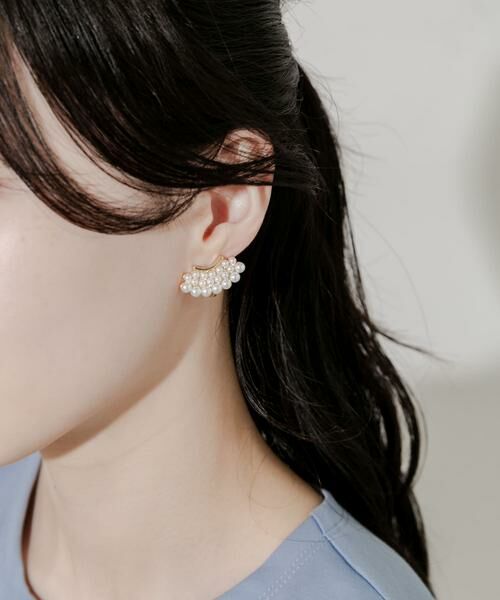 SMELLY / スメリー ピアス・イヤリング | グラデーションパールカーブイヤリング | 詳細3