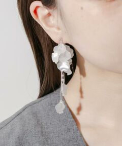 SMELLY / スメリー ピアス・イヤリング | フラワーペタルモチーフイヤリング