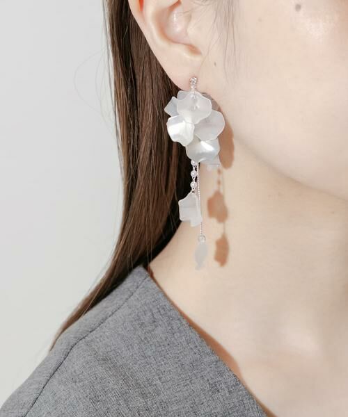 SMELLY / スメリー ピアス・イヤリング | フラワーペタルモチーフイヤリング | 詳細2