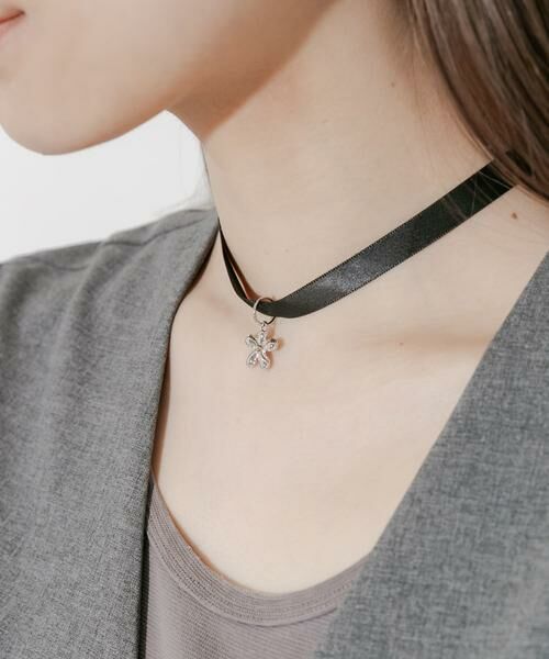 SMELLY / スメリー ネックレス・ペンダント・チョーカー | メタルミニフラワーチョーカー（シルバー系その他）