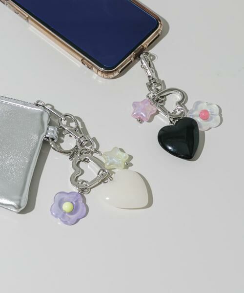 SMELLY / スメリー キーホルダー・ストラップ | ハートフラワーキーチェーン | 詳細3