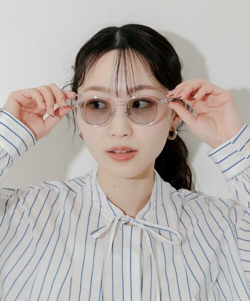 SMELLY/スメリー ボスリントンサングラス クリア -