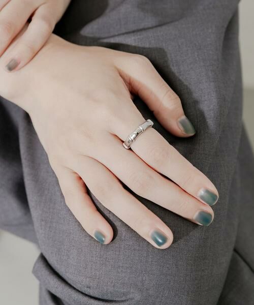 SMELLY / スメリー リング | ステンレスバーティカルラインリング | 詳細1