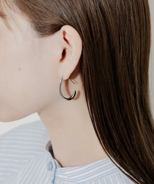 SMELLY / スメリー ピアス・イヤリング | ステンレスカーブフックピアス | 詳細1