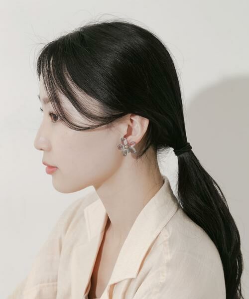 SMELLY / スメリー ピアス・イヤリング | カラークリアフラワーイヤリング | 詳細4