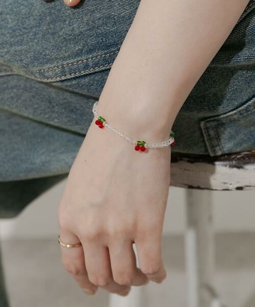 SMELLY / スメリー ブレスレット・バングル | チェリーモチーフクリアビーズブレスレット | 詳細3
