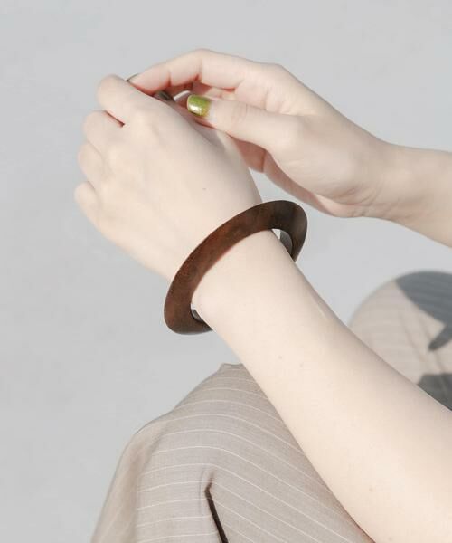 SMELLY / スメリー ブレスレット・バングル | ウッドポインテッドバングル | 詳細1