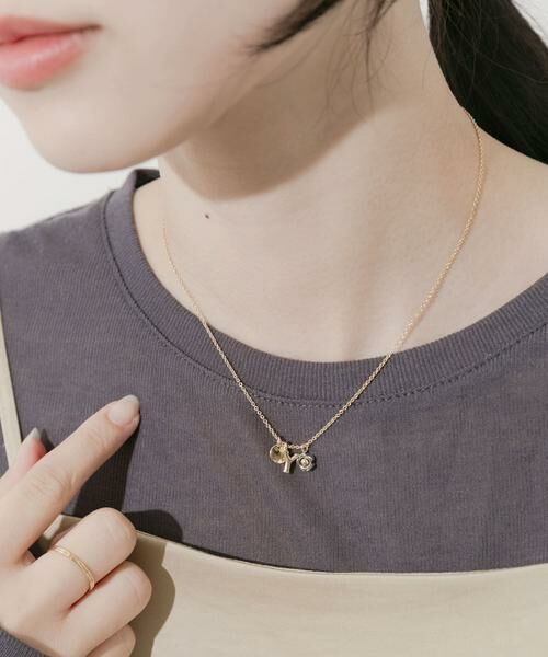 SMELLY / スメリー ネックレス・ペンダント・チョーカー | イニシャルチャームネックレス | 詳細1