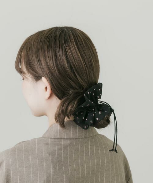 SMELLY / スメリー ヘアゴム・シュシュ | フラワープリントドローコードシュシュ | 詳細8