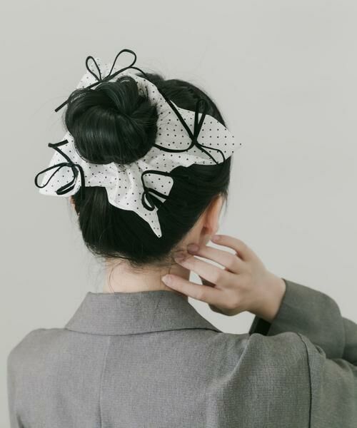 SMELLY / スメリー ヘアゴム・シュシュ | ベロアリボンドットスクエアシュシュ | 詳細1