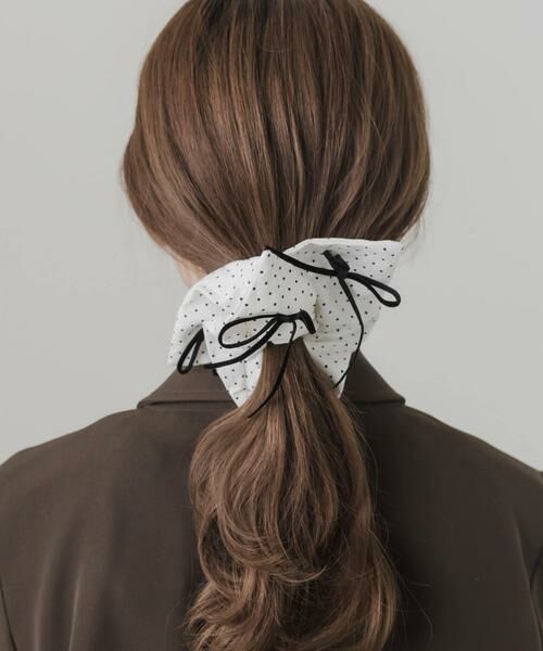 SMELLY / スメリー ヘアゴム・シュシュ | ベロアリボンドットスクエアシュシュ | 詳細3