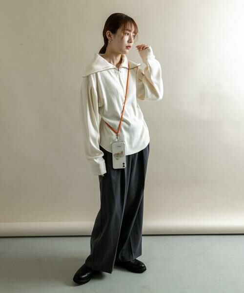 SMELLY / スメリー モバイルケース | カラースマホショルダー | 詳細4