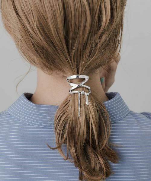 SMELLY / スメリー ヘアアクセサリー | ニュアンスメタルリボンヘアカフ | 詳細2