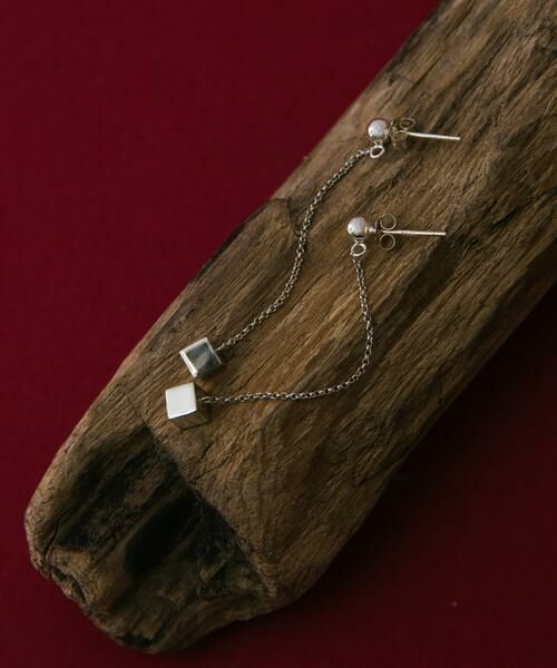 SMELLY / スメリー ピアス・イヤリング | SMELLY so　cube chain  pierce | 詳細3
