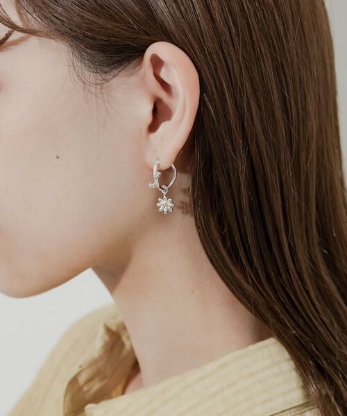 SMELLY / スメリー ピアス・イヤリング | フラワーチャームデザインフープピアス | 詳細4