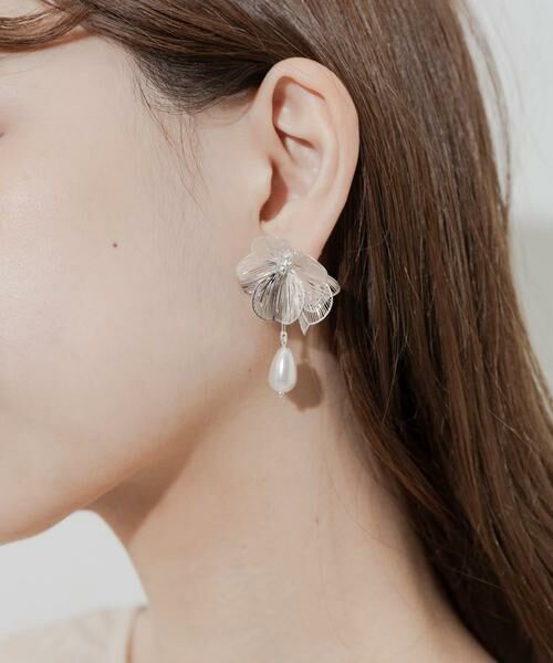 SMELLY / スメリー ピアス・イヤリング | メタルフラワードロップパールイヤリング | 詳細2