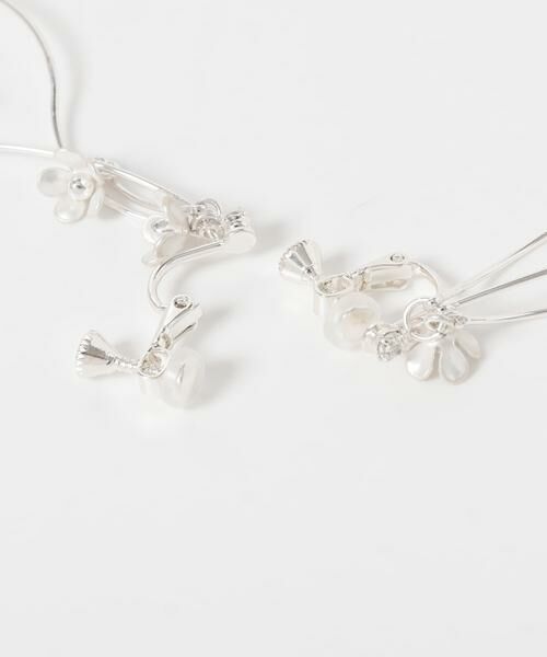 SMELLY / スメリー ピアス・イヤリング | ランダムフラワーカーブイヤリング | 詳細5