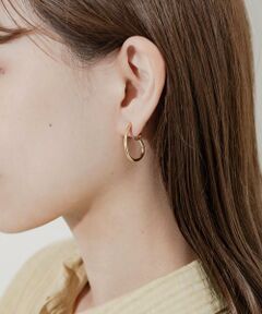 SMELLY / スメリー ピアス・イヤリング | トライアングルニュアンスフープイヤリング