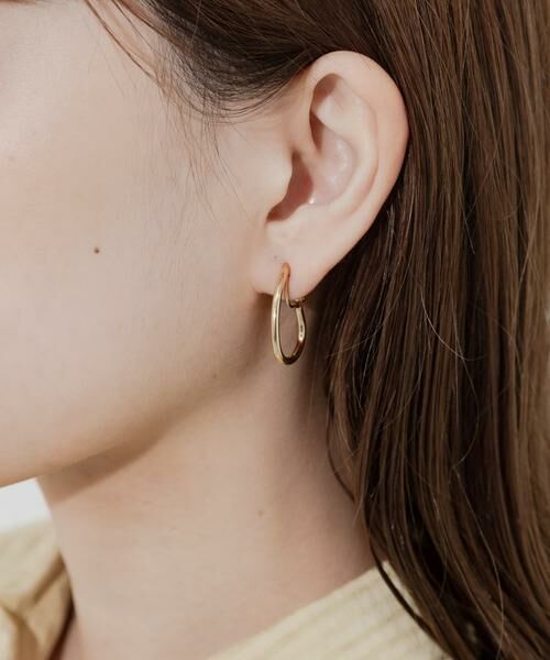 SMELLY / スメリー ピアス・イヤリング | トライアングルニュアンスフープイヤリング | 詳細1